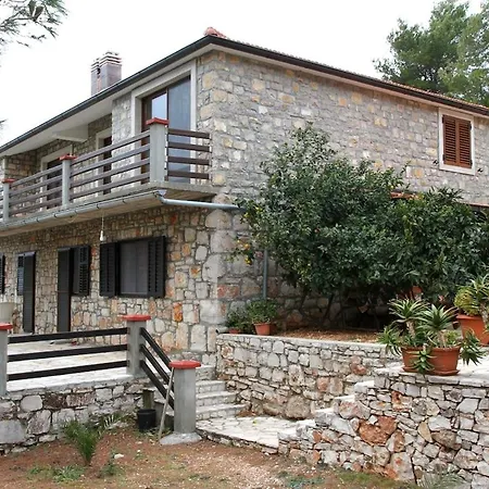 Seaside Secluded Cove Srhov Dolac, Hvar - 2072 Апартаменты Gdinj