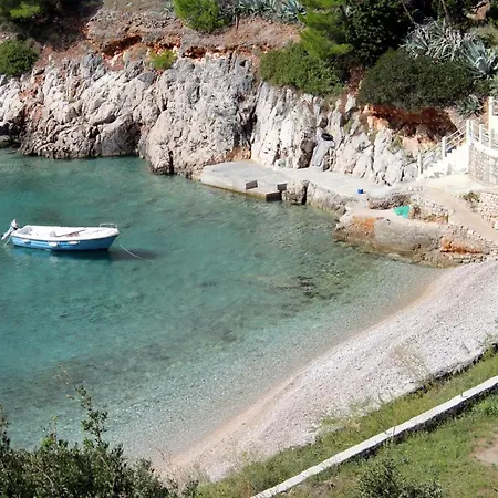 Apartment Seaside Secluded Apartments Cove Srhov Dolac, Hvar - 2072 *